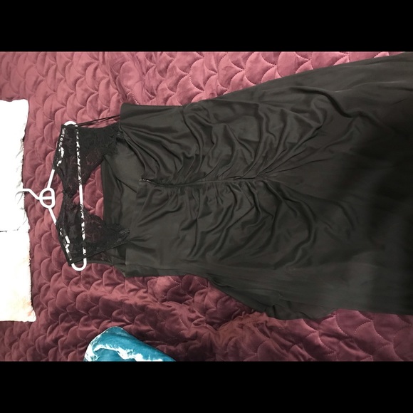 Beautiful Black cocktail dress - Picture 5 of 5